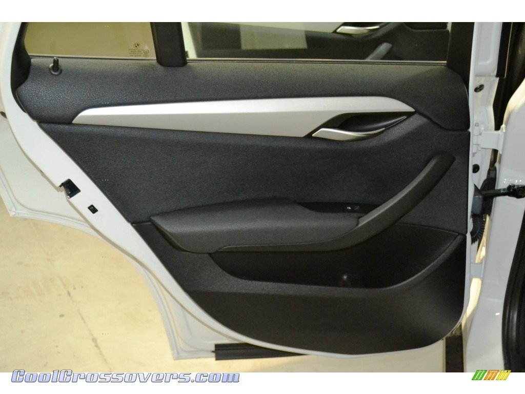 2013 X1 sDrive 28i - Alpine White / Black photo #26