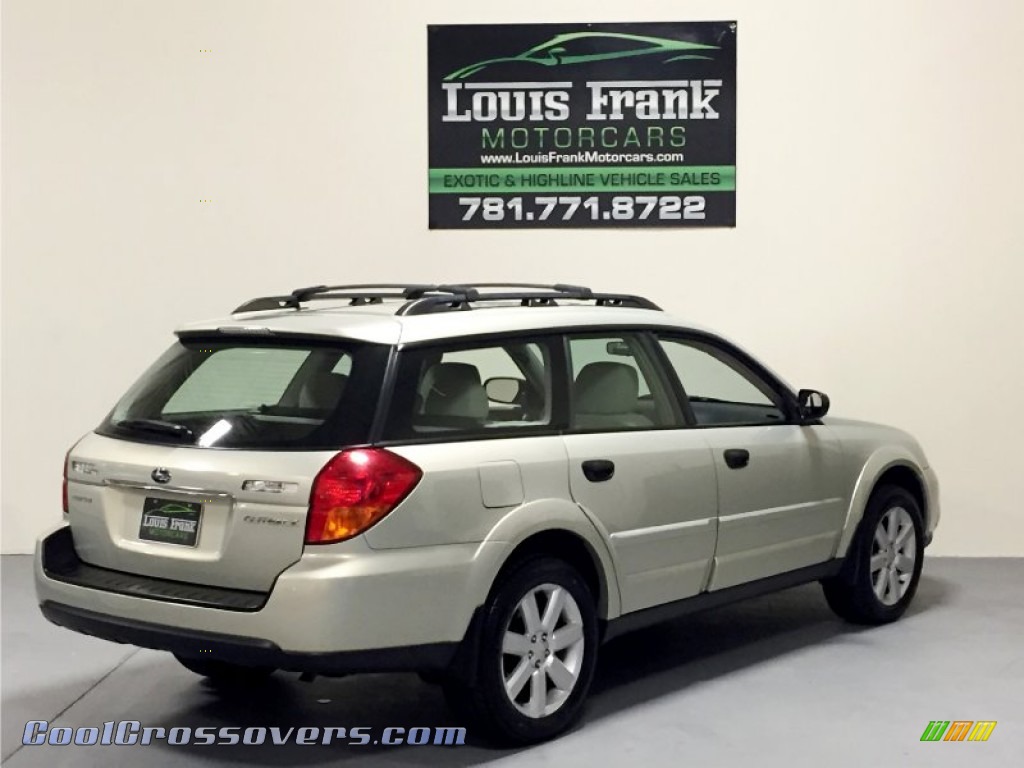 2006 Outback 2.5i Wagon - Champagne Gold Opalescent / Taupe photo #21