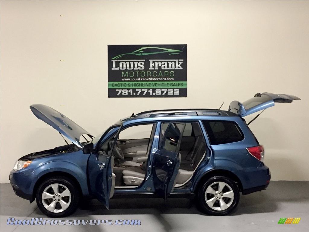 2009 Forester 2.5 XT Limited - Newport Blue Pearl / Platinum photo #38