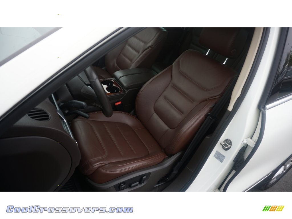 2012 Touareg VR6 FSI Lux 4XMotion - Pure White / Saddle Brown photo #10
