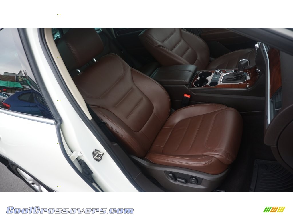 2012 Touareg VR6 FSI Lux 4XMotion - Pure White / Saddle Brown photo #12