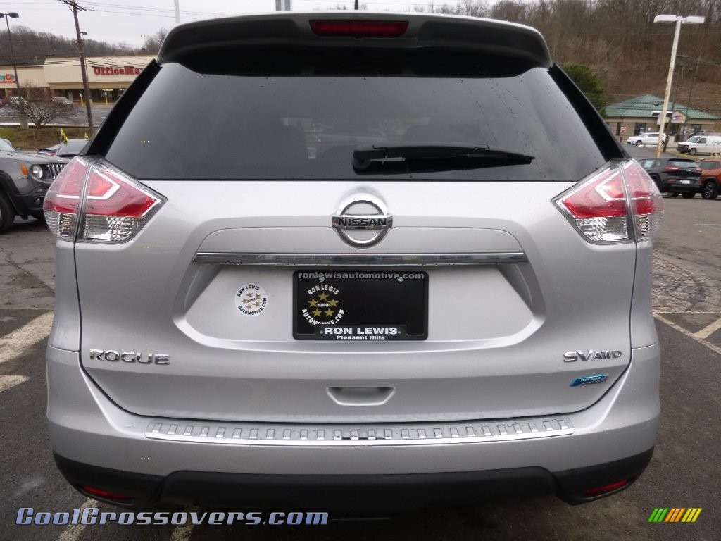 2014 Rogue SV AWD - Brilliant Silver / Charcoal photo #4