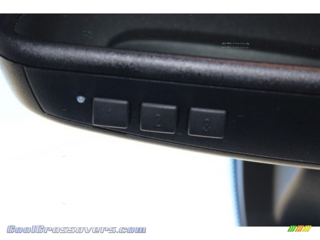 2010 X5 xDrive48i - Monaco Blue Metallic / Sand Beige photo #21