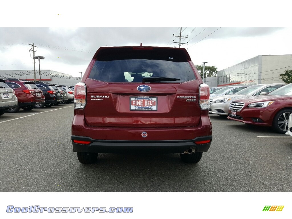 2017 Forester 2.5i Premium - Venetian Red Pearl / Gray photo #5