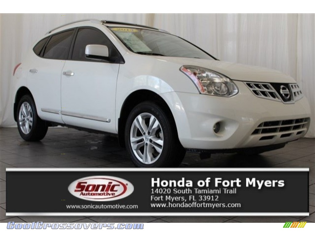 Pearl White / Gray Nissan Rogue SV
