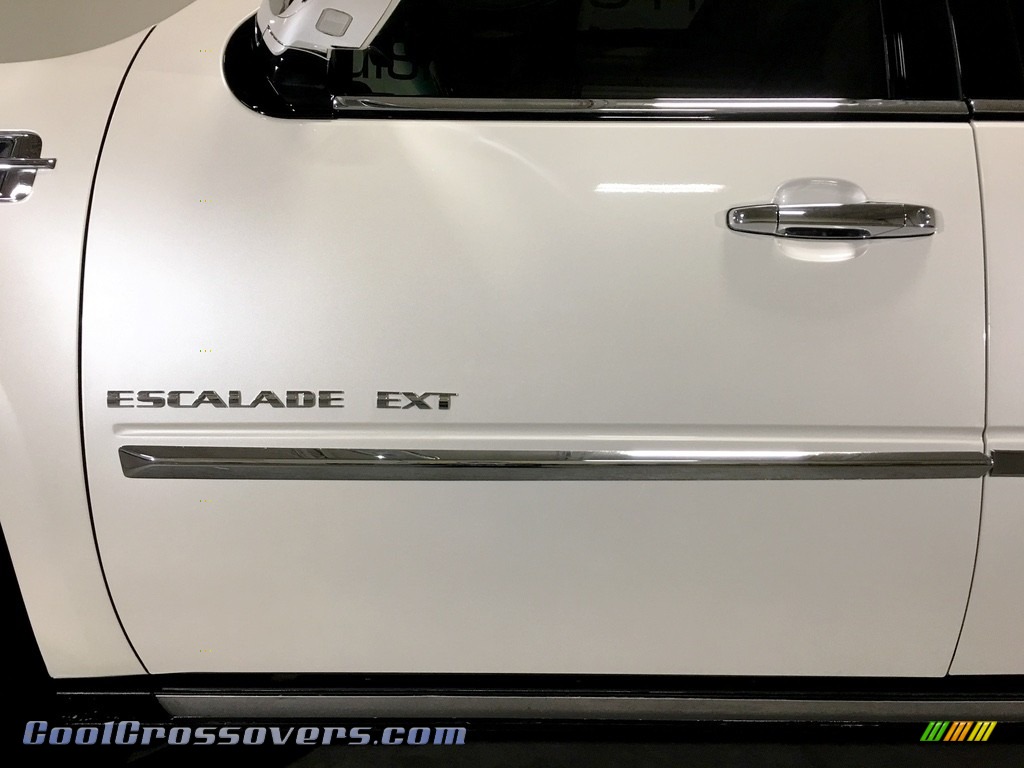 2011 Escalade EXT Premium AWD - White Diamond Tricoat / Cashmere/Cocoa photo #9