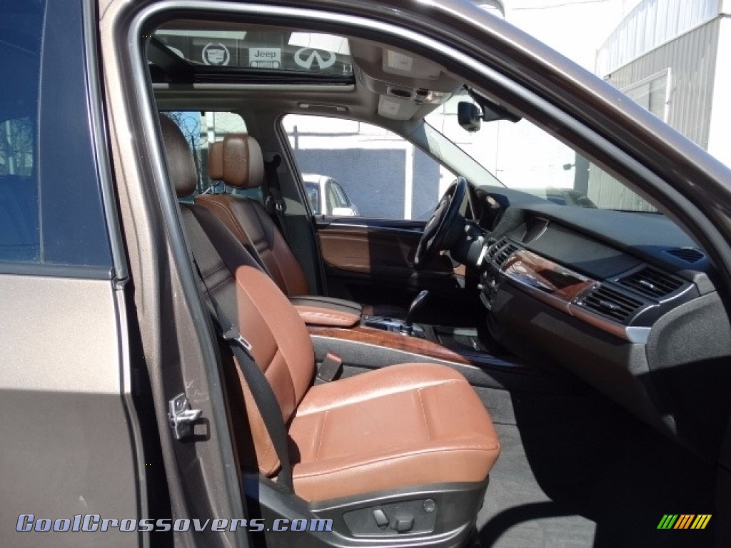 2012 X5 xDrive35i Premium - Sparkling Bronze Metallic / Cinnamon Brown photo #24
