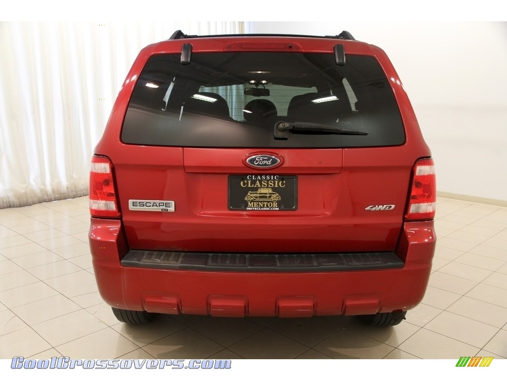 2009 Escape XLT V6 4WD - Redfire Pearl / Charcoal photo #17