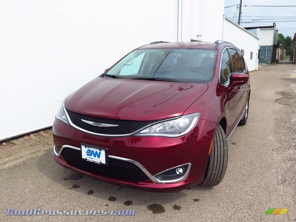 2017 Pacifica Touring L Plus - Velvet Red Pearl / Black/Alloy photo #4