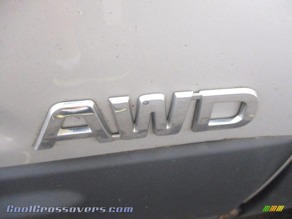 2011 Sorento LX V6 AWD - Titanium Silver / Gray photo #6