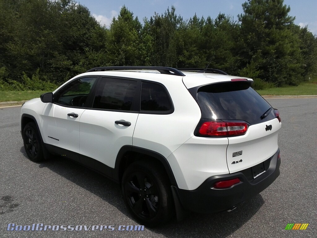 2017 Cherokee Sport 4x4 - Bright White / Black photo #8
