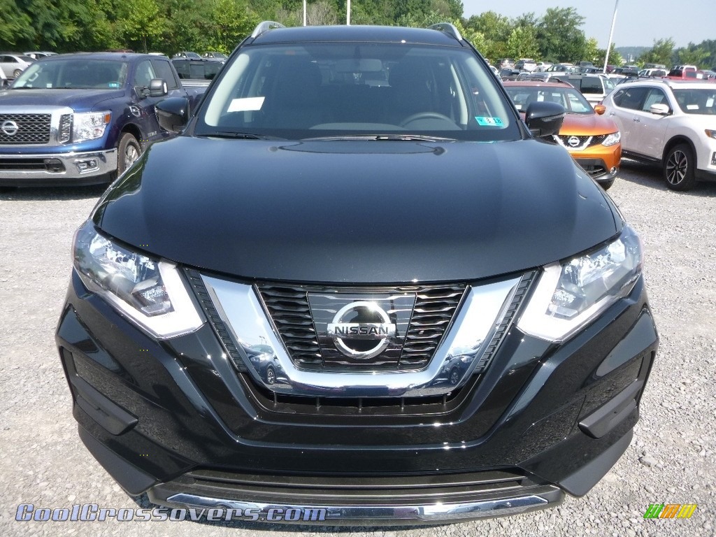 2017 Rogue SV AWD - Magnetic Black / Charcoal photo #9