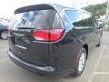 Chrysler Pacifica LX Brilliant Black Crystal Pearl photo #5