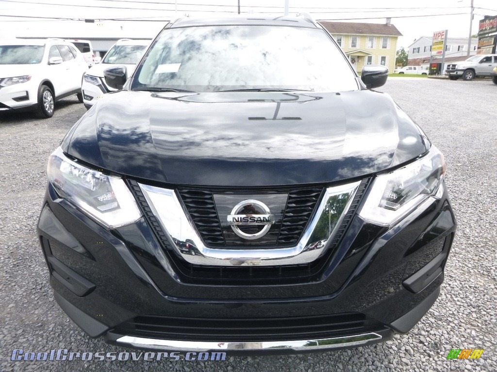 2017 Rogue S AWD - Magnetic Black / Charcoal photo #9