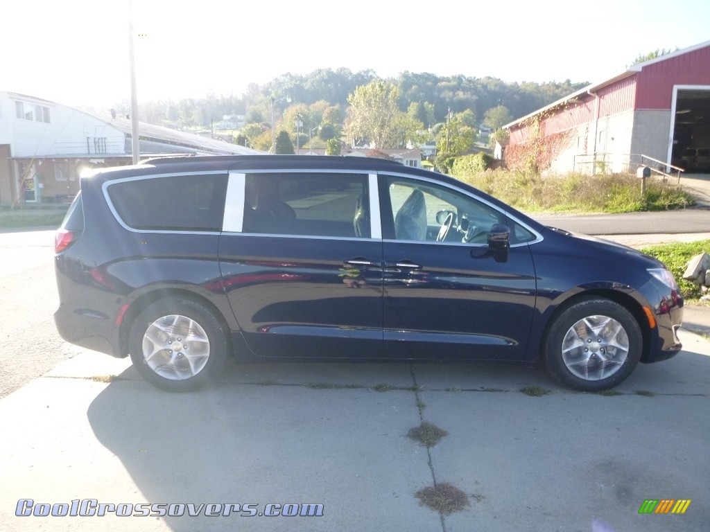 2018 Pacifica Touring Plus - Jazz Blue Pearl / Black/Alloy photo #6