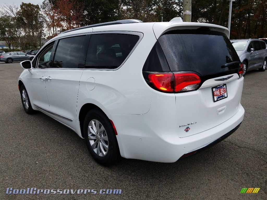 2018 Pacifica Touring L Plus - Bright White / Cognac/Alloy/Toffee photo #4