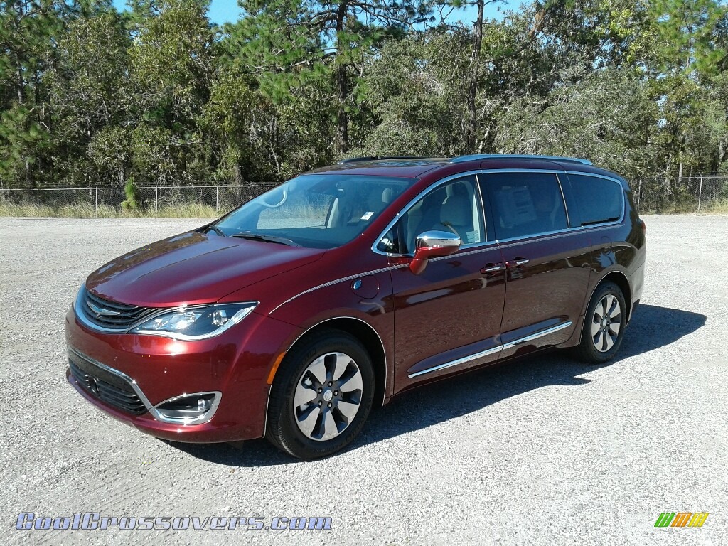 2018 Pacifica Hybrid Limited - Velvet Red Pearl / Black/Alloy photo #1