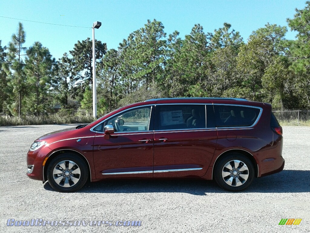 2018 Pacifica Hybrid Limited - Velvet Red Pearl / Black/Alloy photo #2