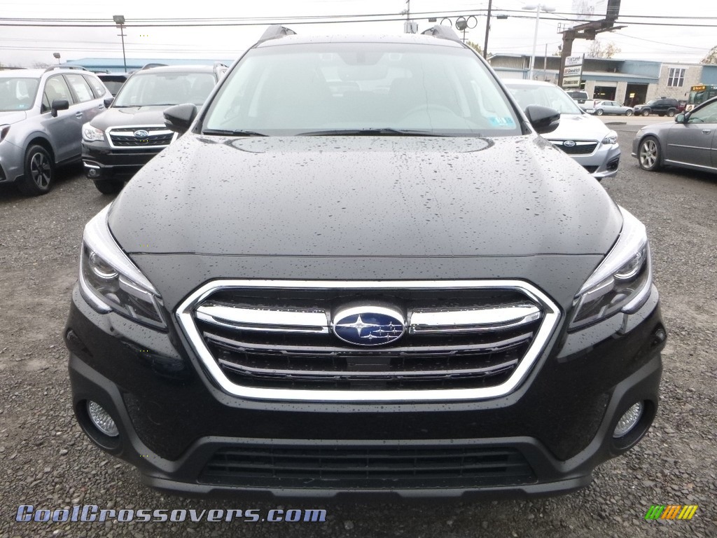 2018 Outback 3.6R Limited - Crystal Black Silica / Black photo #9