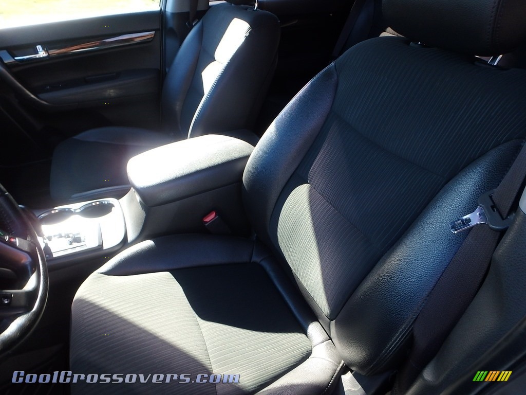 2011 Sorento EX AWD - Titanium Silver / Black photo #8