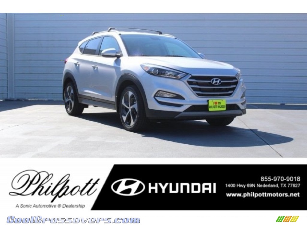 Molten Silver / Gray Hyundai Tucson Sport