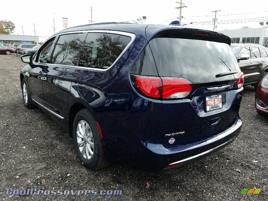 2018 Pacifica Touring L Plus - Jazz Blue Pearl / Cognac/Alloy/Toffee photo #4