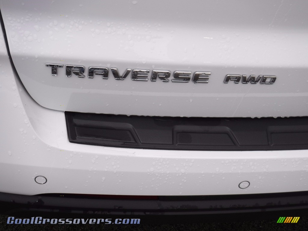 2017 Traverse LT AWD - Summit White / Ebony photo #11