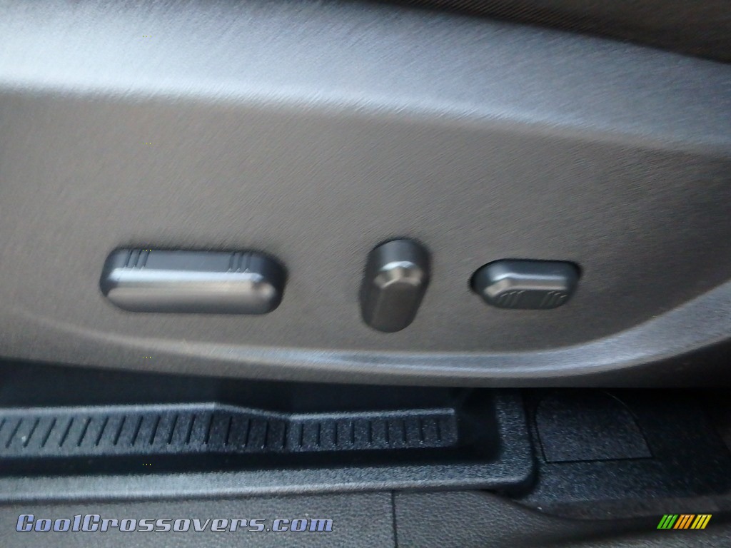 2017 Escape Titanium 4WD - Magnetic / Charcoal Black photo #20