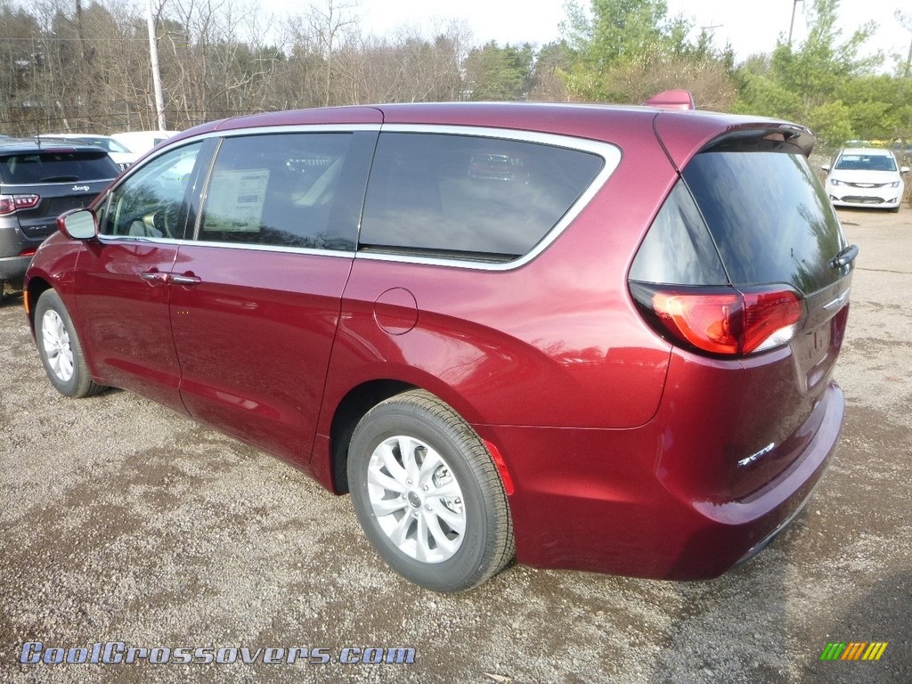 2018 Pacifica Touring Plus - Velvet Red Pearl / Black/Alloy photo #3