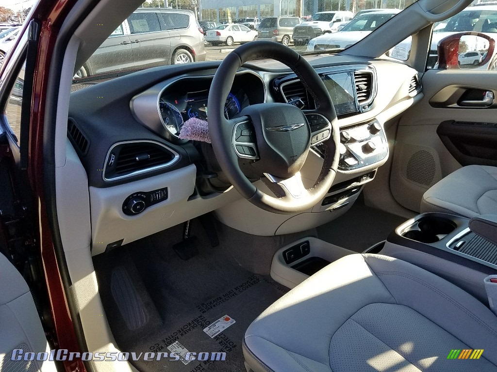 2018 Pacifica Touring L Plus - Velvet Red Pearl / Cognac/Alloy/Toffee photo #7