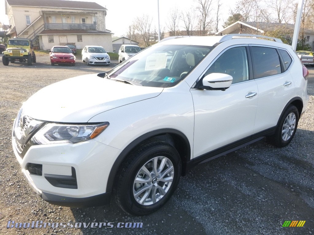 2018 Rogue SV AWD - Pearl White / Charcoal photo #7