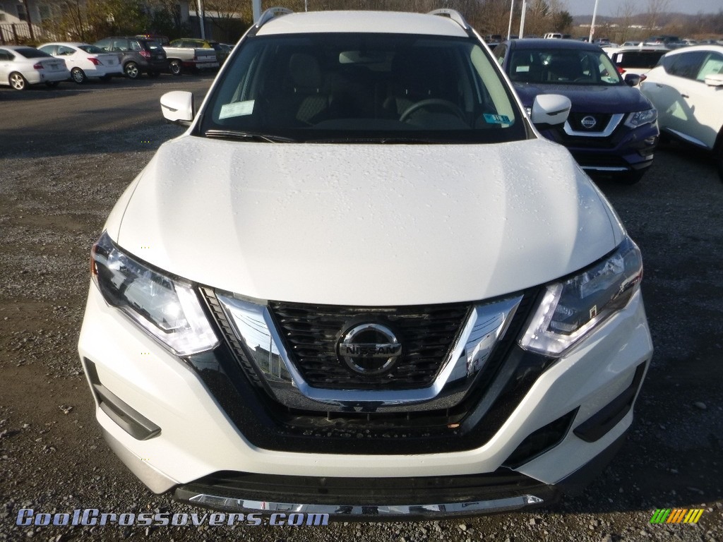 2018 Rogue SV AWD - Pearl White / Charcoal photo #8