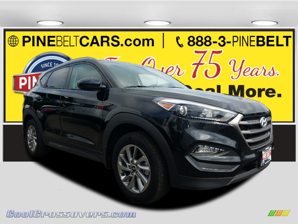 Ash Black / Gray Hyundai Tucson SE