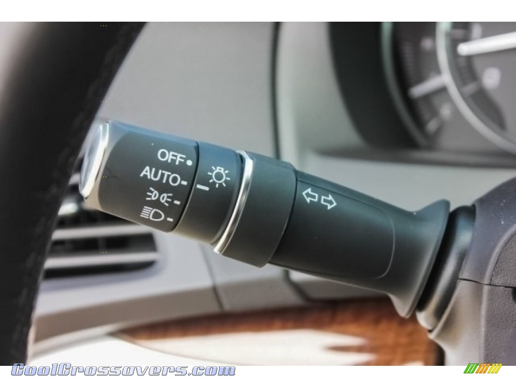 2017 MDX Technology - White Diamond Pearl / Parchment photo #38 2017 MDX Technology - White Diamond Pearl / Parchment photo #38