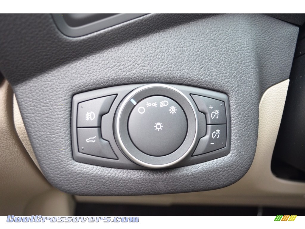 2018 Escape SE - Blue Metallic / Medium Light Stone photo #19 2018 Escape SE - Blue Metallic / Medium Light Stone photo #19