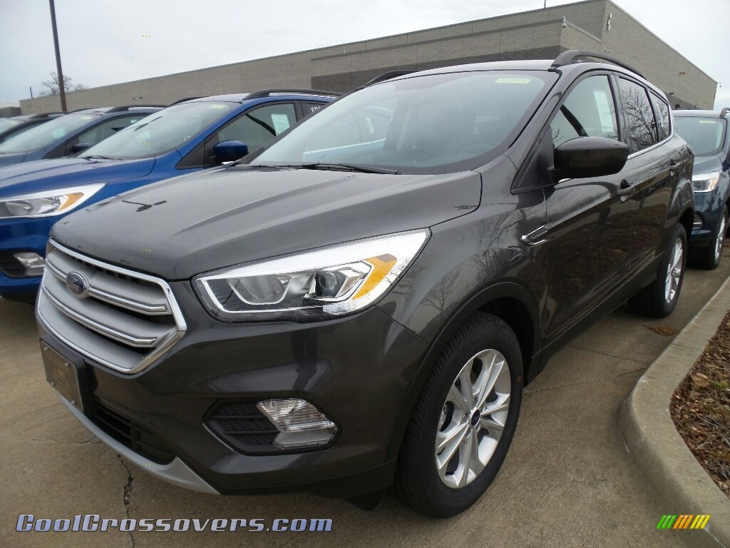 Magnetic / Charcoal Black Ford Escape SEL