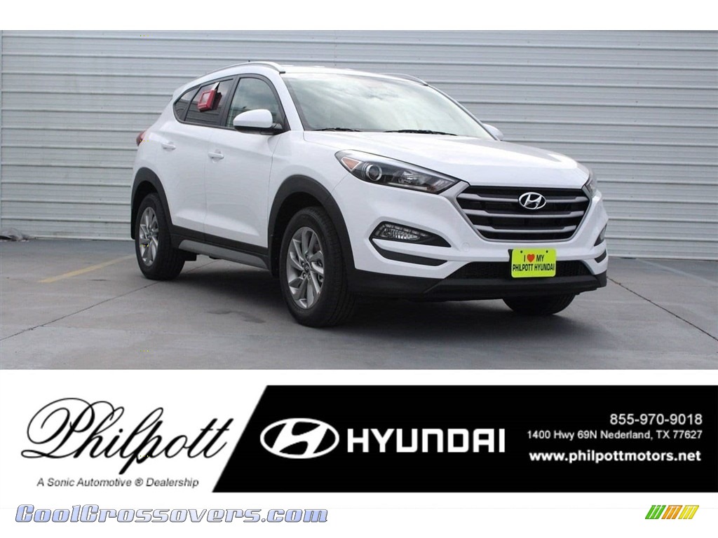 Dazzling White / Gray Hyundai Tucson SE