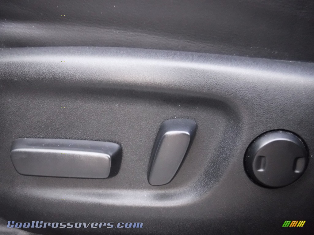 2015 RAV4 Limited AWD - Classic Silver Metallic / Black photo #17