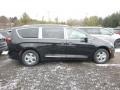 Chrysler Pacifica Hybrid Touring L Brilliant Black Crystal Pearl photo #4