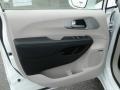 Chrysler Pacifica Hybrid Limited Bright White photo #17