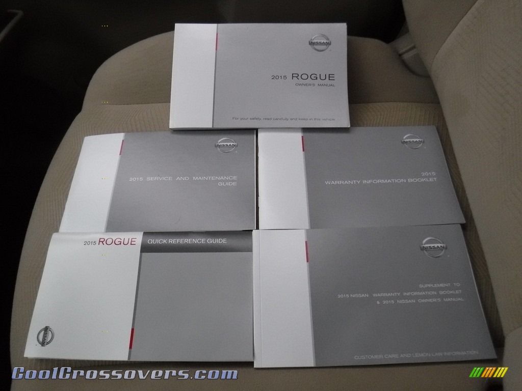 2015 Rogue SV AWD - Cayenne Red / Almond photo #35