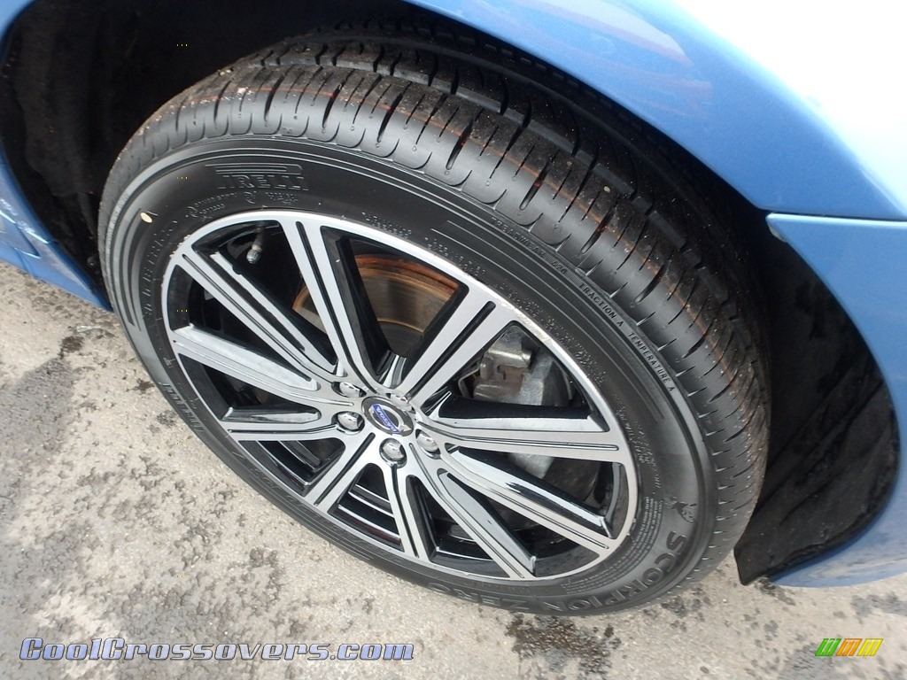 2017 XC60 T6 AWD Inscription - Magic Blue Metallic / Soft Beige photo #10