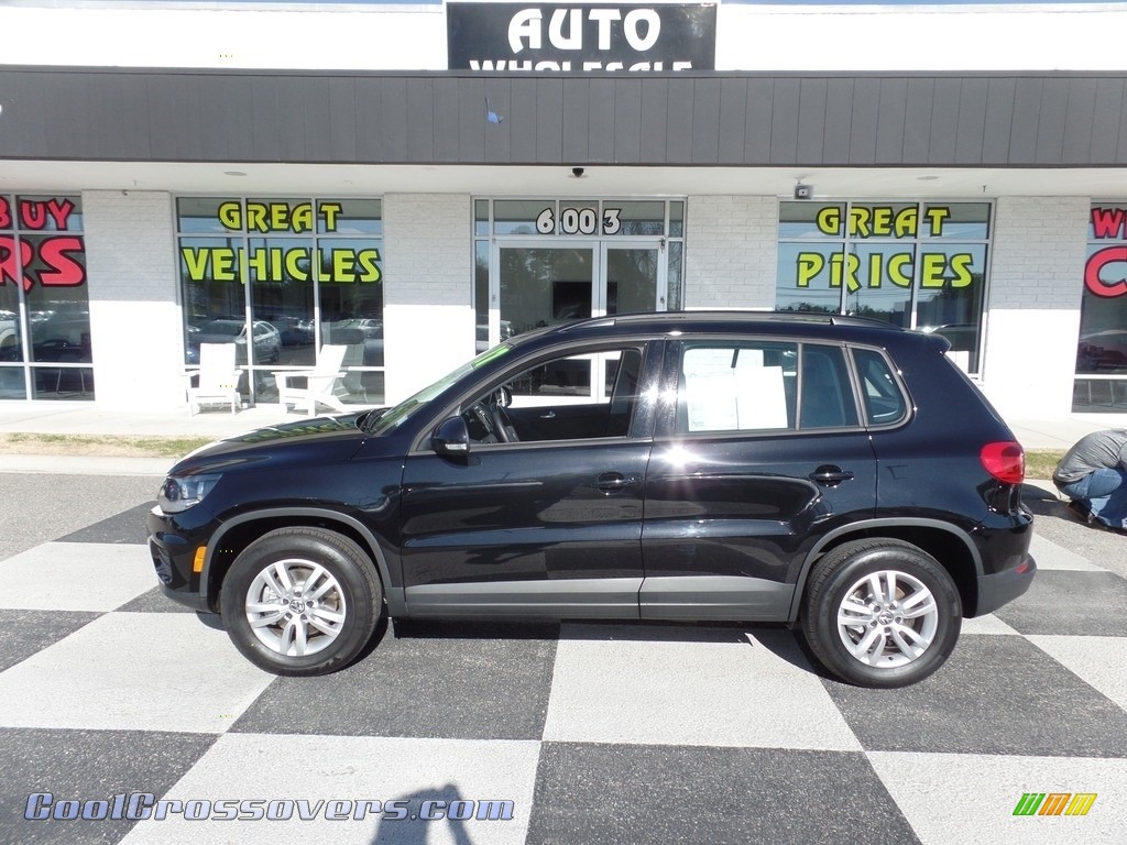 Deep Black Pearl / Charcoal Volkswagen Tiguan Limited 2.0T 4Motion