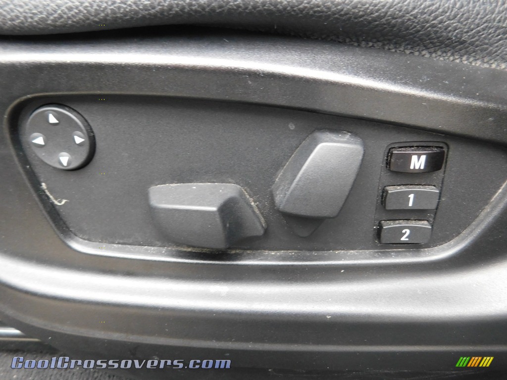 2010 X5 xDrive48i - Titanium Silver Metallic / Black photo #13