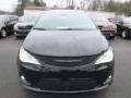 Chrysler Pacifica Limited Brilliant Black Crystal Pearl photo #8