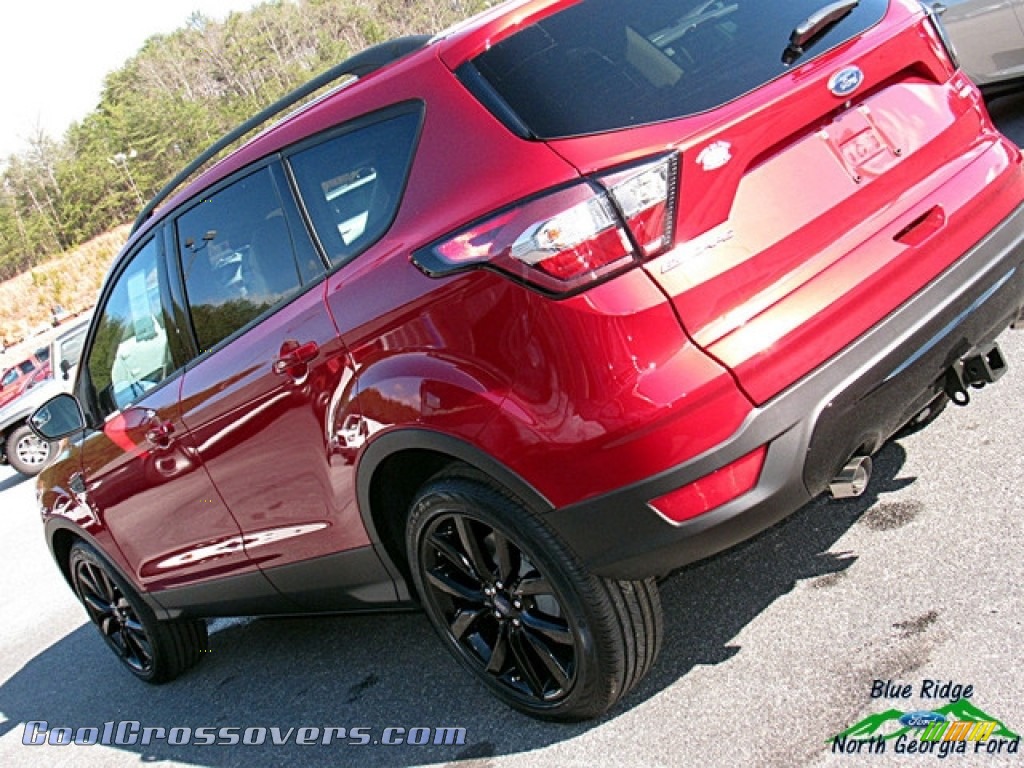 2018 Escape SE 4WD - Ruby Red / Charcoal Black photo #34