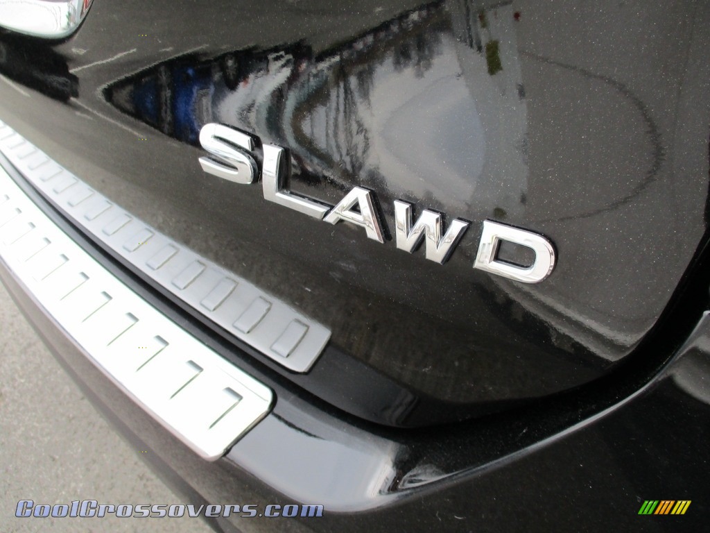 2015 Rogue SL AWD - Super Black / Almond photo #6