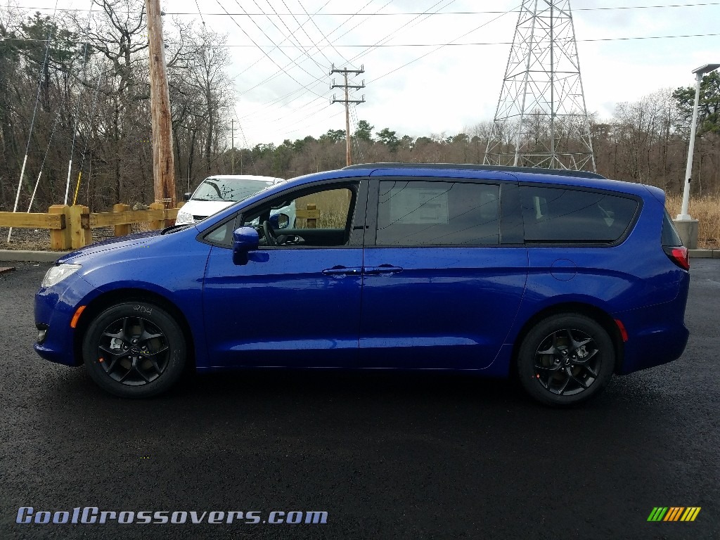2018 Pacifica Touring L - Jazz Blue Pearl / Black/Alloy photo #3