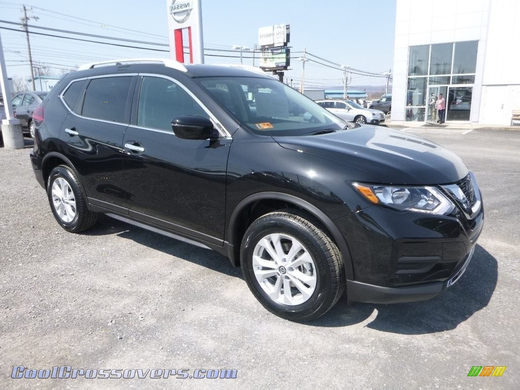 2018 Rogue S AWD - Magnetic Black / Charcoal photo #1