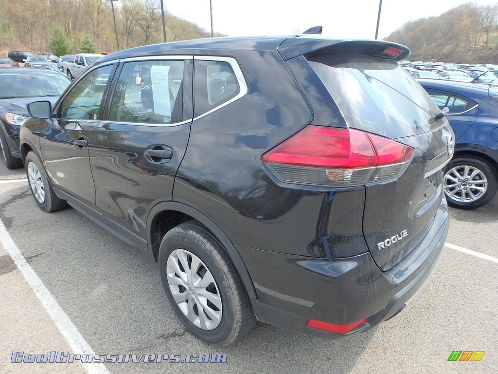 2017 Rogue S AWD - Magnetic Black / Charcoal photo #2